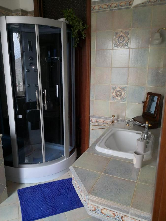 Bed and Breakfast Lux Rho Fiera Lainate Exterior foto